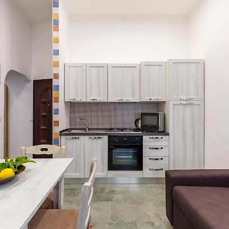 Gelso Complex Studios And Flat By Napoliapartments Екстериор снимка