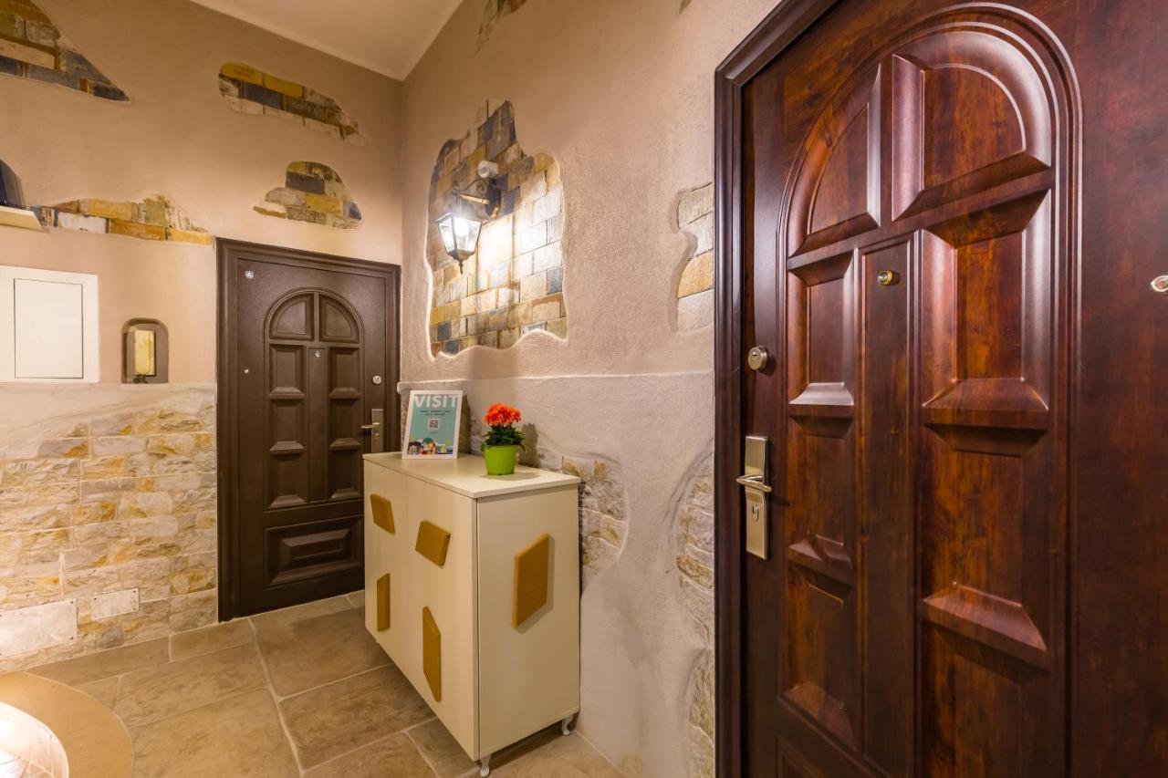Gelso Complex Studios And Flat By Napoliapartments Екстериор снимка