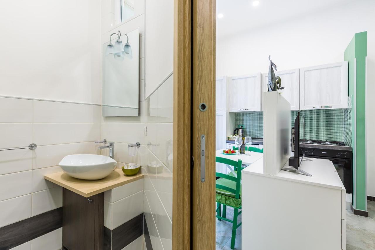 Gelso Complex Studios And Flat By Napoliapartments Екстериор снимка