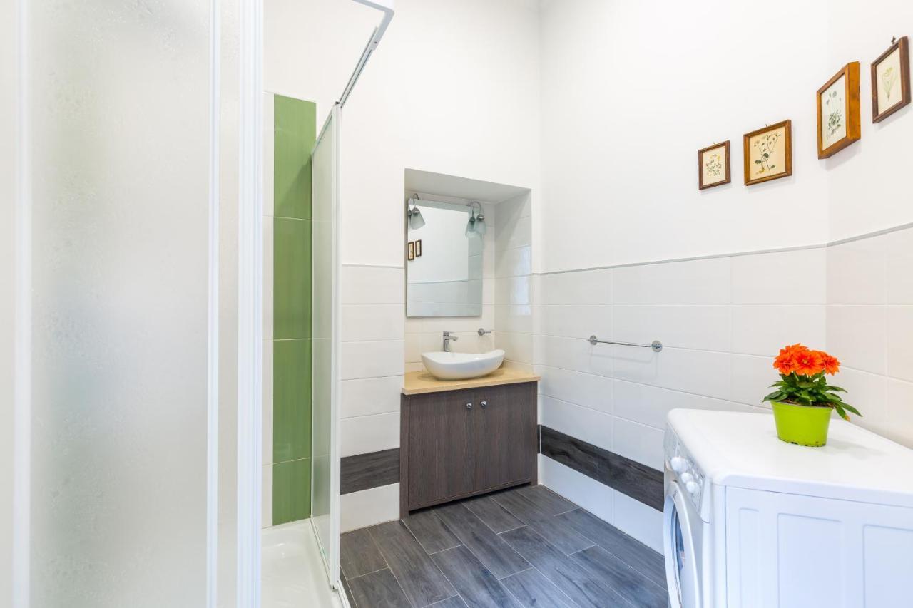 Gelso Complex Studios And Flat By Napoliapartments Екстериор снимка