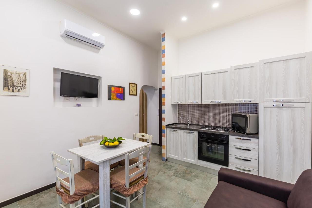 Gelso Complex Studios And Flat By Napoliapartments Екстериор снимка