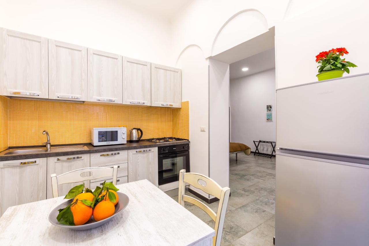 Gelso Complex Studios And Flat By Napoliapartments Екстериор снимка