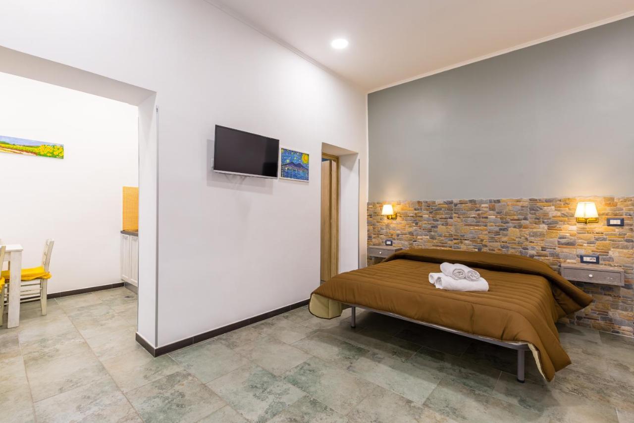 Gelso Complex Studios And Flat By Napoliapartments Екстериор снимка
